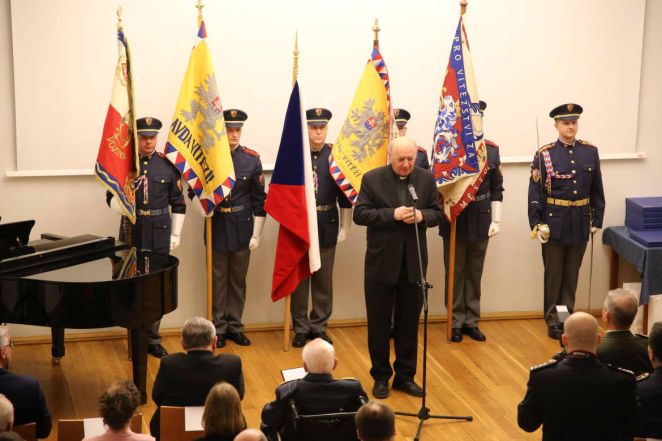 image:Image 25/source/orig/24564_21630_0_monsgraubner.jpg