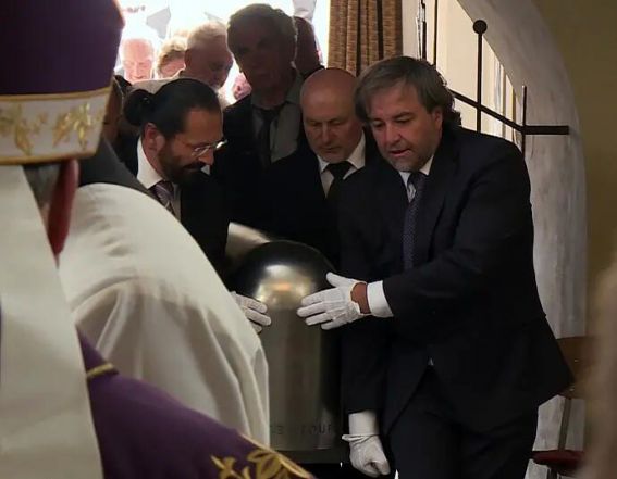 image:Image 25/source/orig/24589_21683_0_image.jpg