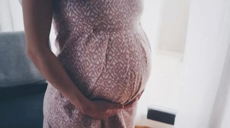 image:Image 25/source/orig/24880_21851_0_embarazada-omurden-cengiz-unsplash-050822.jpg