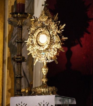 image:Image 26/source/orig/25126_22046_0_monstrance.jpg
