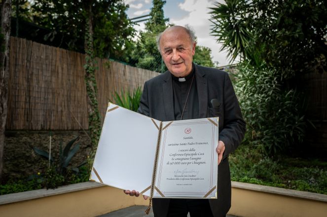 image:Image 26/source/orig/25142_angut-9603.jpg