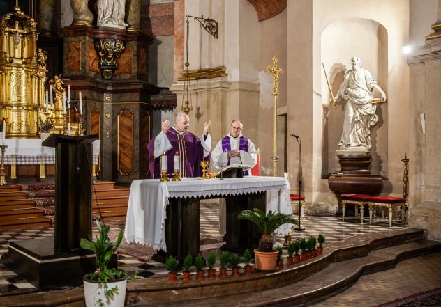 image:Image 26/source/orig/25719_msezamirnaukrajine-10.jpg