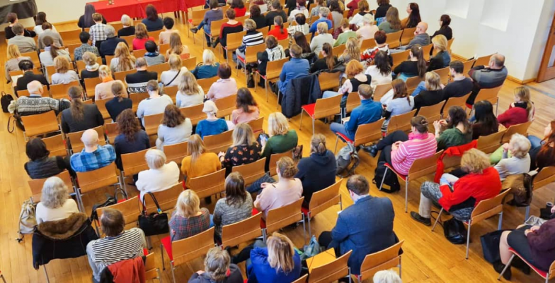 image:Image 27/source/orig/26729_22711_0_setkani-ilustracni-snimek.png