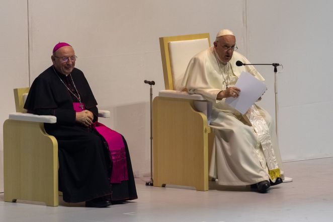 image:Image 30/source/orig/29272_28-04-2023-agsu-navsteva-svateho-otca-v-madarsku-arena-8829.jpg