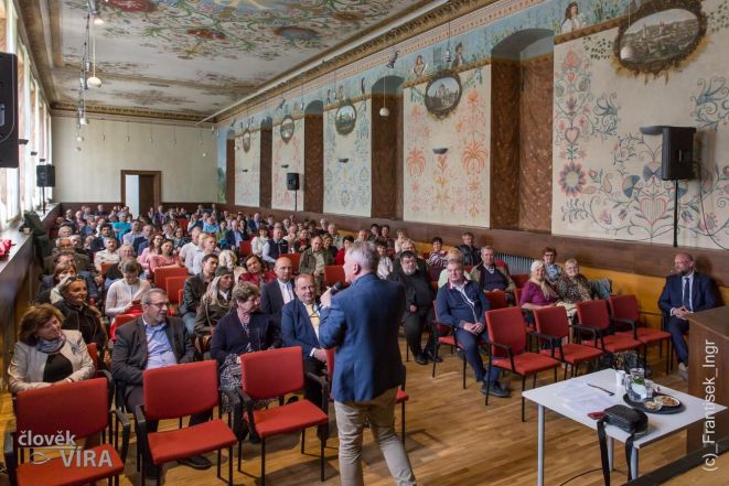 image:Image 30/source/orig/29486_23592_0_230507-sramek-velehrad-04.jpg