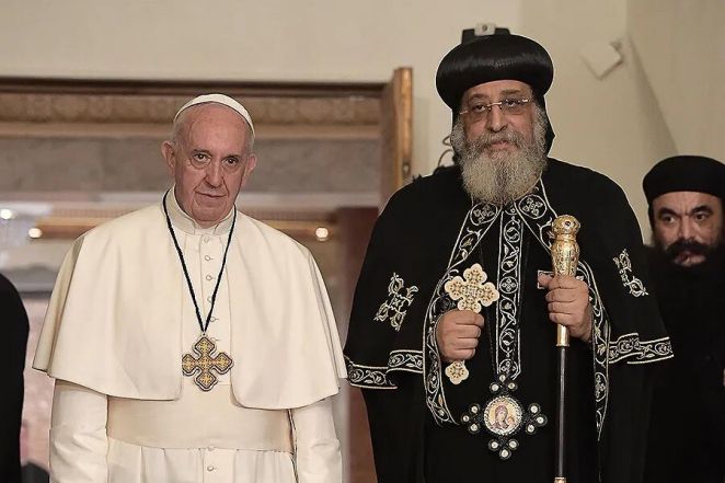 image:Image 30/source/orig/29821_23677_0_pope_francis_with_pope_tawadros_ii_of_alexandria_in_cairo_egypt_on_april_28_2017_credit_losservatore_romano_1_cna.jpeg