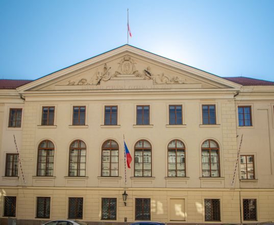 image:Image 30/source/orig/29879_mala-strana-snemovni-thunovsky-palac.jpg