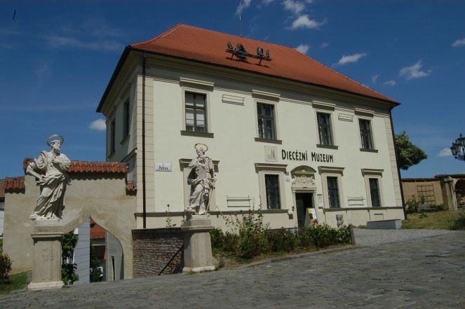 image:Image 31/source/orig/30665_ci-32129-m1440-muzeum.jpeg