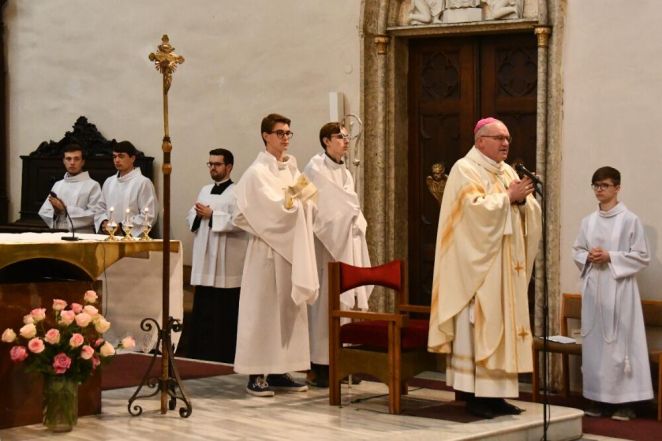 image:Image 34/source/orig/33279_24458_0_230608-ag-maturanti-0.jpg