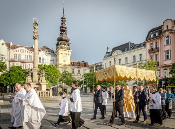 image:Image 34/source/orig/33636_24503_0_01katedrala.jpg