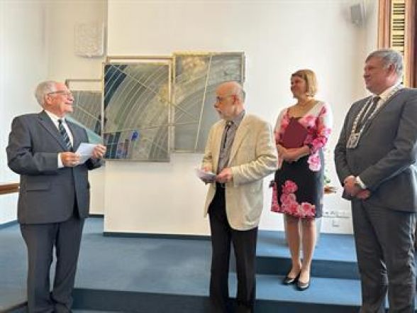 image:Image 35/source/orig/34424_24719_0_17.jpg