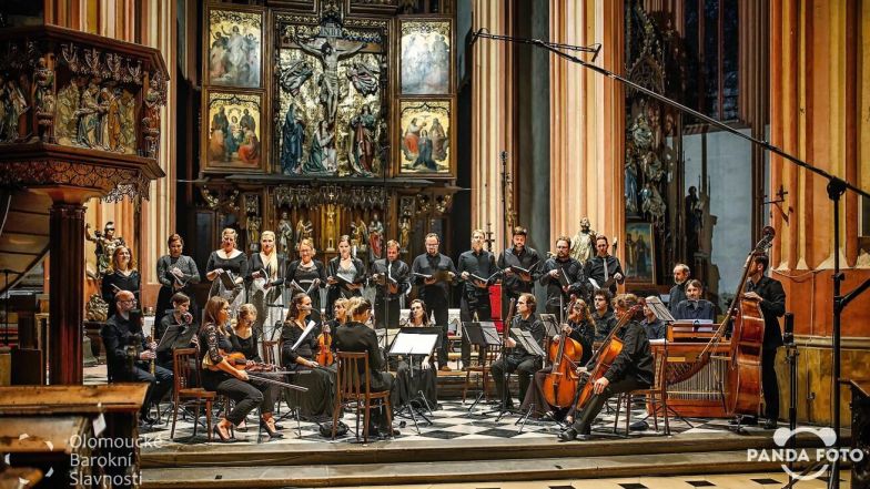 image:Image 36/source/orig/35052_24845_0_230622-olomoucke-barokni-slavnosti.jpg