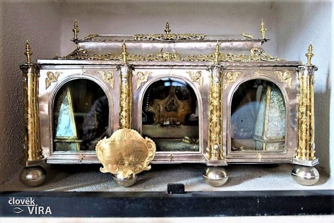 38/source/orig/37853_25690_0_relikviar-auracian_pavel-ambroz_w.jpg image:Image 38/source/orig/37853_25690_0_relikviar-auracian_pavel-ambroz_w.jpg