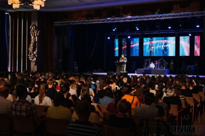 image:Image 39/source/orig/38364_26015_0_230807-united.jpg