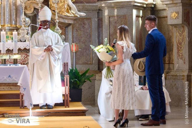 image:Image 40/source/orig/39331_26326_0_230820-odpustkove-slavnosti-kopecek-10.jpg