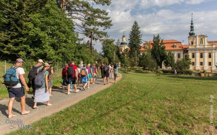 image:Image 40/source/orig/39513_26450_0_230826-hvezdicova-pout-velehrad-06.jpg