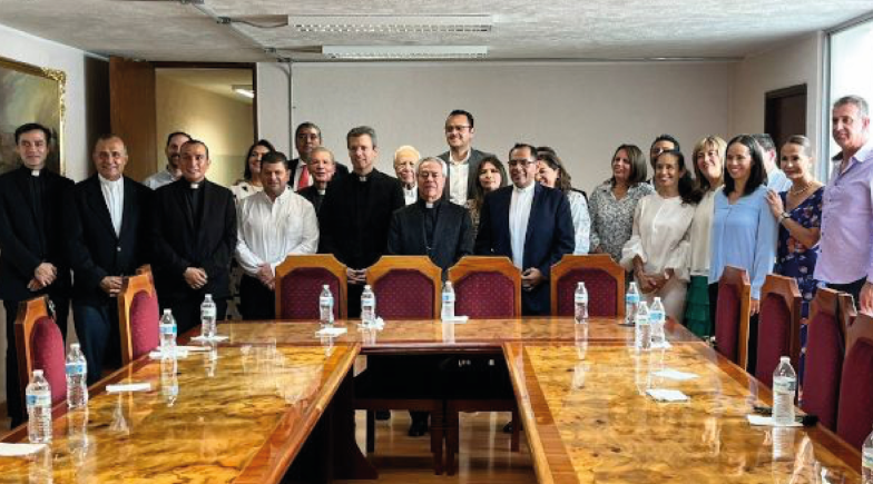 image:Image 41/source/orig/40734_clausura-del-proceso-diocesano-sobre-un-presunto-milagro-mesa-de-trabajo-1-2048x1134.png