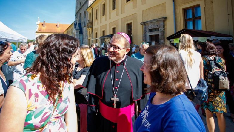 image:Image 42/source/orig/41185_191612-cropped.jpeg