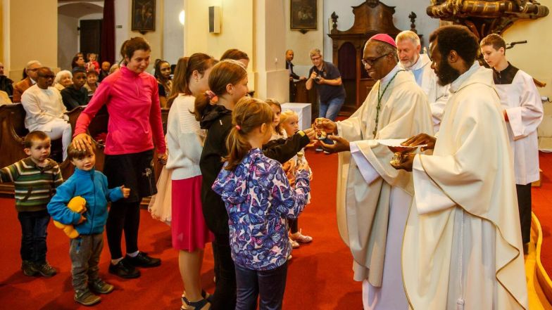 image:Image 42/source/orig/41189_js515301-cropped.jpeg