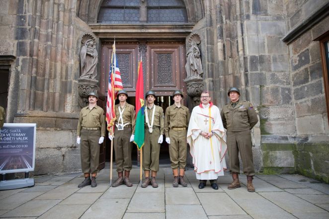 image:Image 42/source/orig/41193_3u7a2157.jpeg