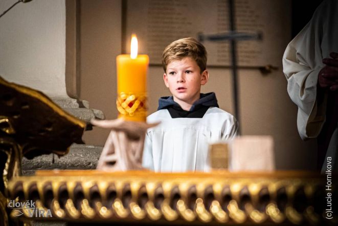 image:Image 42/source/orig/41373_27113_0_ministrant-3.jpg