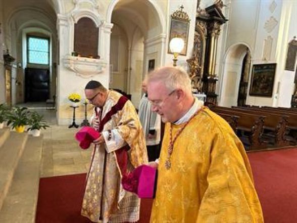 image:Image 42/source/orig/41425_27173_0_1.jpg