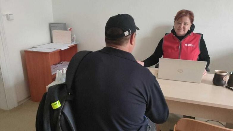 image:Image 42/source/orig/41998_27376_0_asistencni-sluzby-na-pracovisti-oamp-mv-cr-ii_cropped.jpeg