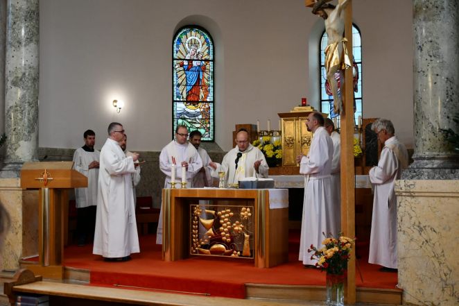 image:Image 43/source/orig/42496_2b7968de-2b4a-45d7-8db5-3979b04c003f.jpg