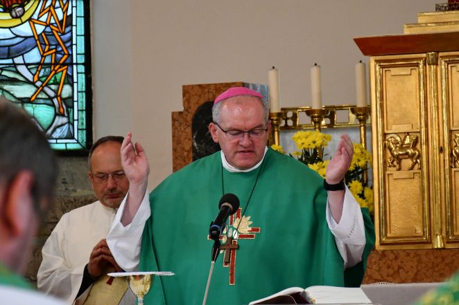 image:Image 43/source/orig/42737_03-10-23-11.jpg