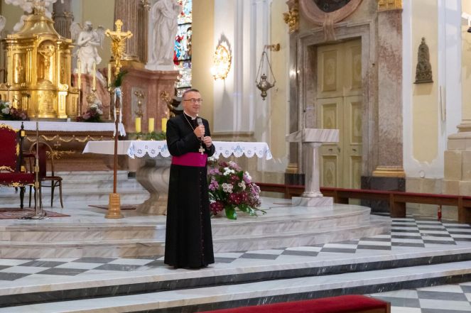 image:Image 44/source/orig/43030_27806_0_pr_dorota_bukov.jpg