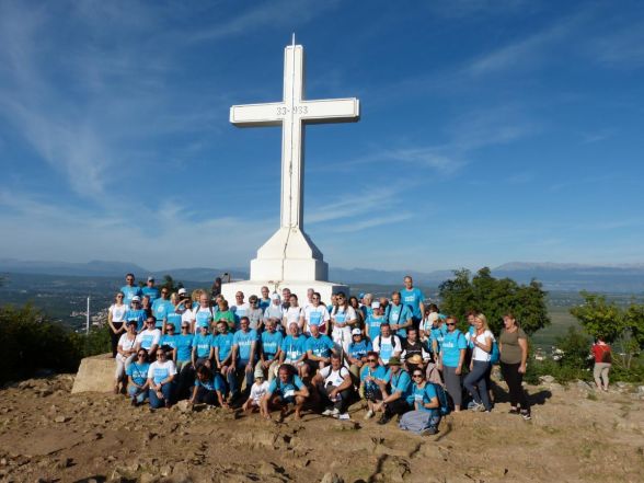 image:Image 44/source/orig/43248_marys-meals-medzugorje-4.JPG