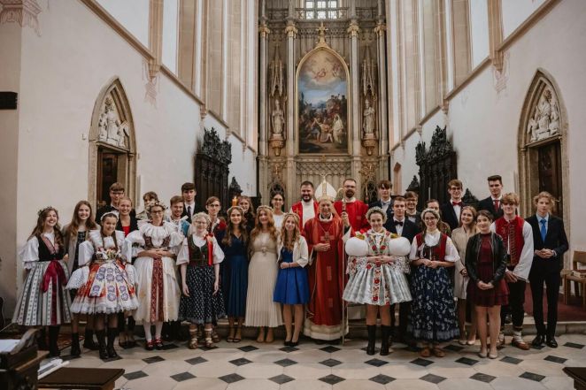 image:Image 45/source/orig/44010_28272_0_231020-birmovani-ag.jpg