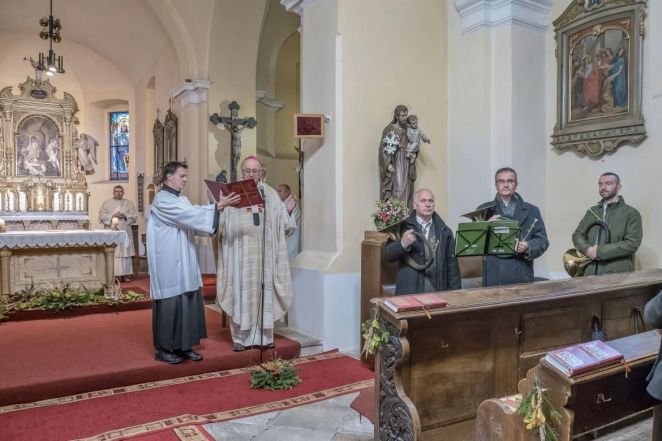 image:Image 45/source/orig/44307_28420_0_om302823-08.jpg