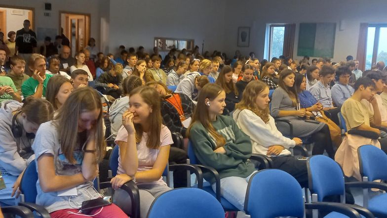 45/source/orig/44338_mladi-fokolarini-z-evropy-v-praze.jpg image:Image 45/source/orig/44338_mladi-fokolarini-z-evropy-v-praze.jpg