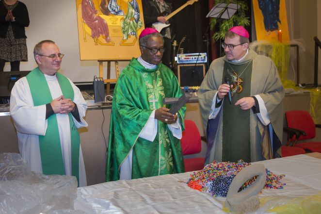 image:Image 46/source/orig/45598_054svetovy-den-chudych-sp.jpg