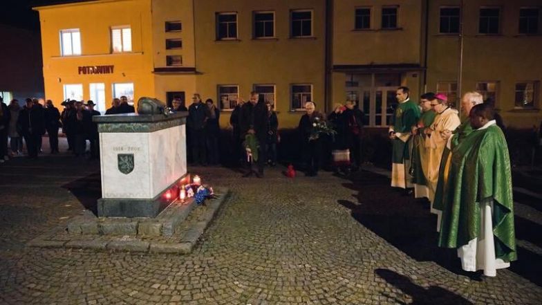 image:Image 46/source/orig/45650_29372_0_3u7a1908_cropped.jpeg