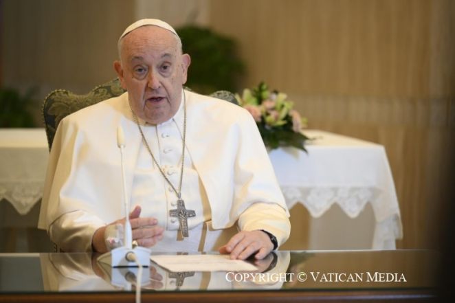 image:Image 46/source/orig/45999_pope-3552.jpeg