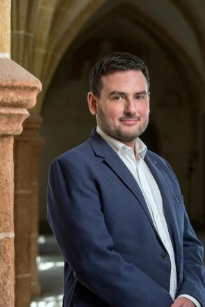 image:Image 47/source/orig/46971_30258_0_doc-opatrny_humboltovo-stipendium_w.jpg