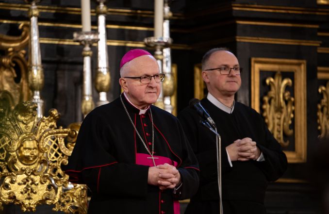 image:Image 48/source/orig/47824_20231223-jach-img-8789.jpg