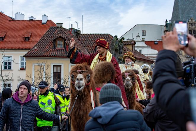 image:Image 49/source/orig/48908_trikralovy-pruvod-na-ceste-centrem-prahy.jpg