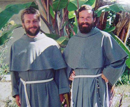 image:Image 49/source/orig/48932_31513_0_o-zbigniew-strzakowski-i-o-micha-tomaszek.jpg