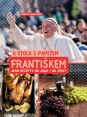 image:Image U stolu s papežem Františkem