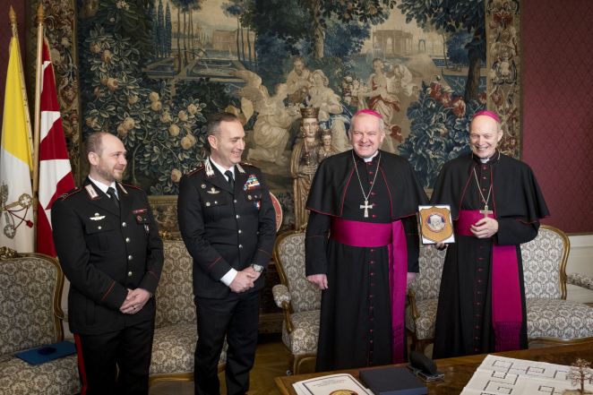 image:Image 50/source/orig/49460_20240116091848-pala-kniha-202319.jpg