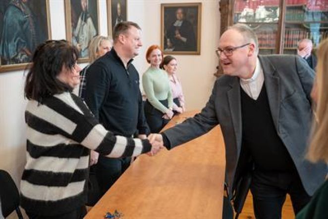 image:Image 50/source/orig/49577_32065_4_dsc-4012.jpg