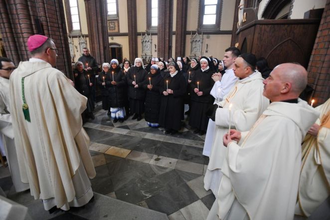 image:Image 51/source/orig/50622_32764_0_foto_pavel_zuchnick008.jpg