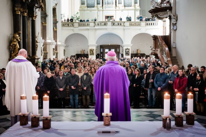 image:Image 52/source/orig/51576_dk17298.jpg