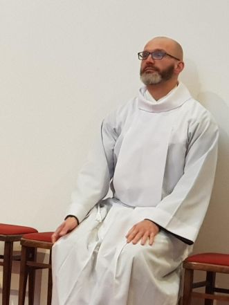 image:Image 53/source/orig/52876_34396_0_akolytat_michala__1.jpg