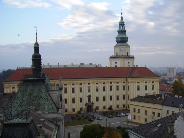 image:Image 54/source/orig/53084_34614_0_arcibiskupsky-zamek-kromeriz.jpg