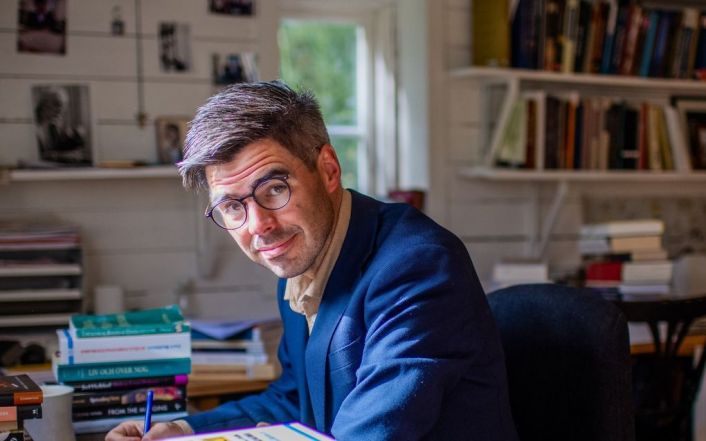 image:Image 54/source/orig/53358_joel-halldorf-skrivbord-zandra-erikshed-29ec5f762d.jpg