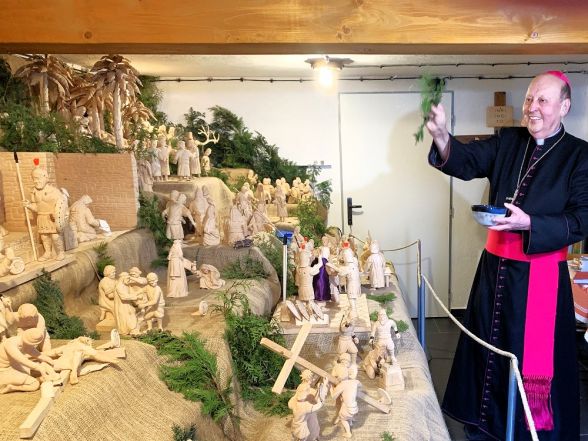 image:Image 54/source/orig/53403_zehnani-betelemu24-w06.jpg